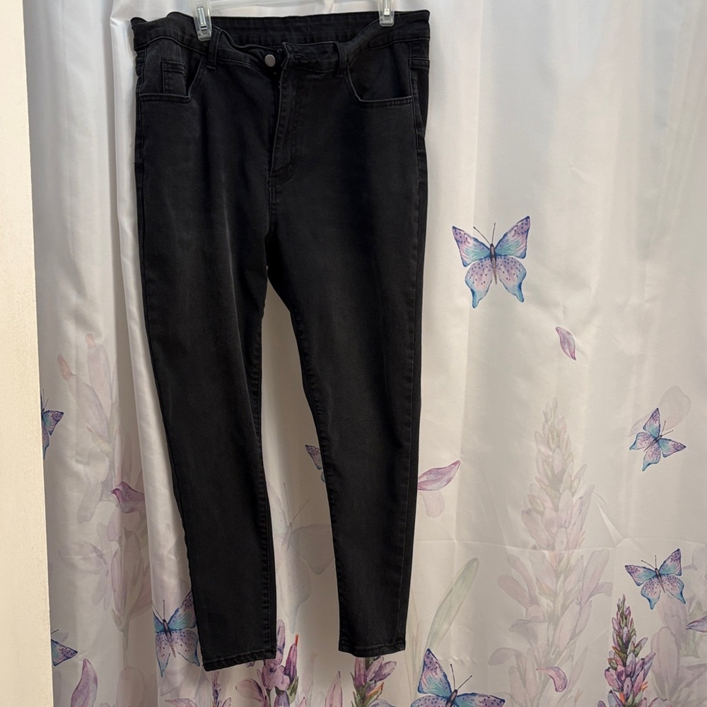 SHEIN 2X New Women's Dark Black Skinny Jeans